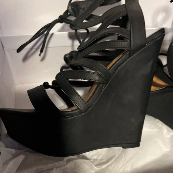 Steve Madden Wedge Sandels - Picture 4 of 5